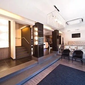 מלון Carla